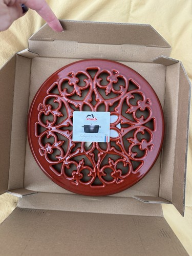 Staub lilly sottopiumino - lilly,