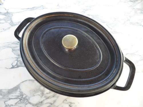 Cocotte ovale staub fonte - cocotte,